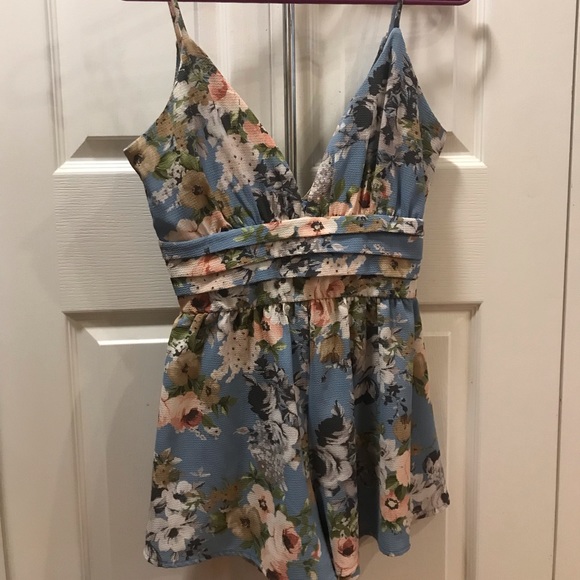 Floral Romper - Picture 3 of 5
